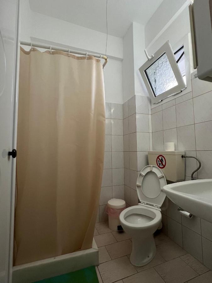 Vangelis Vrasná Exteriör bild