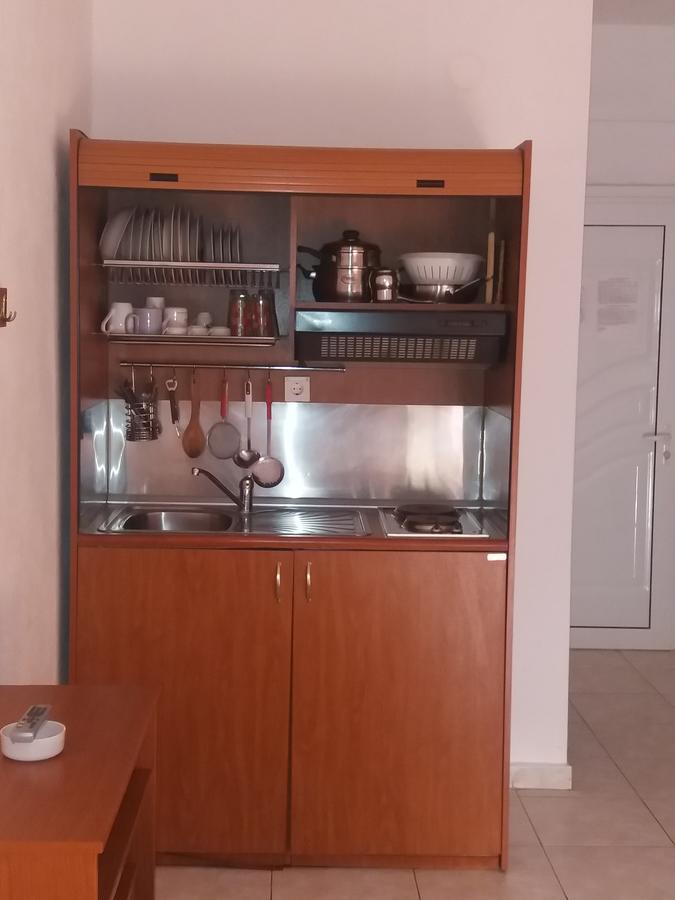 Vangelis Vrasná Exteriör bild